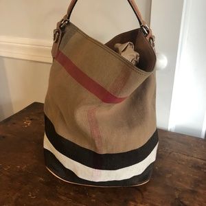 Burberry Ashby Bag House Check Canvas Medium